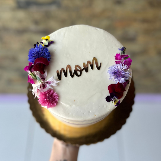 PASTEL FLORES COMESTIBLES <3